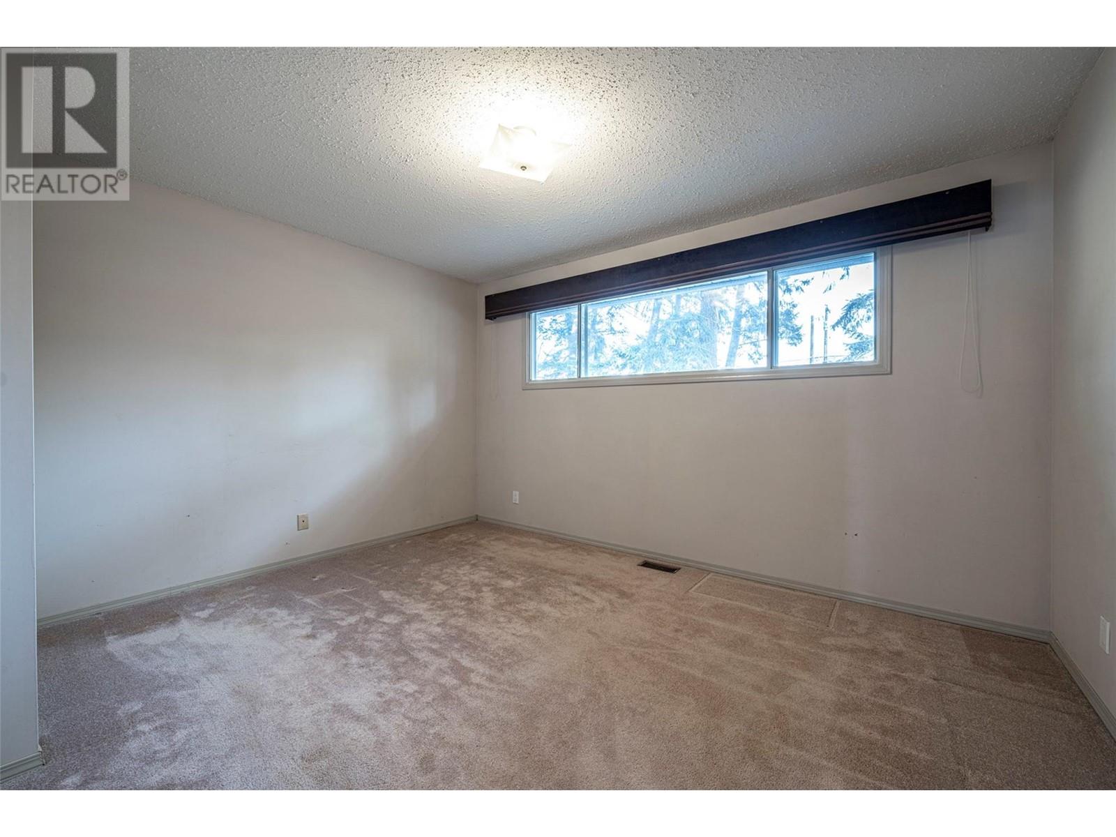 9742 Park Lane, Lavington, British Columbia  V1B 3E5 - Photo 23 - 10335184