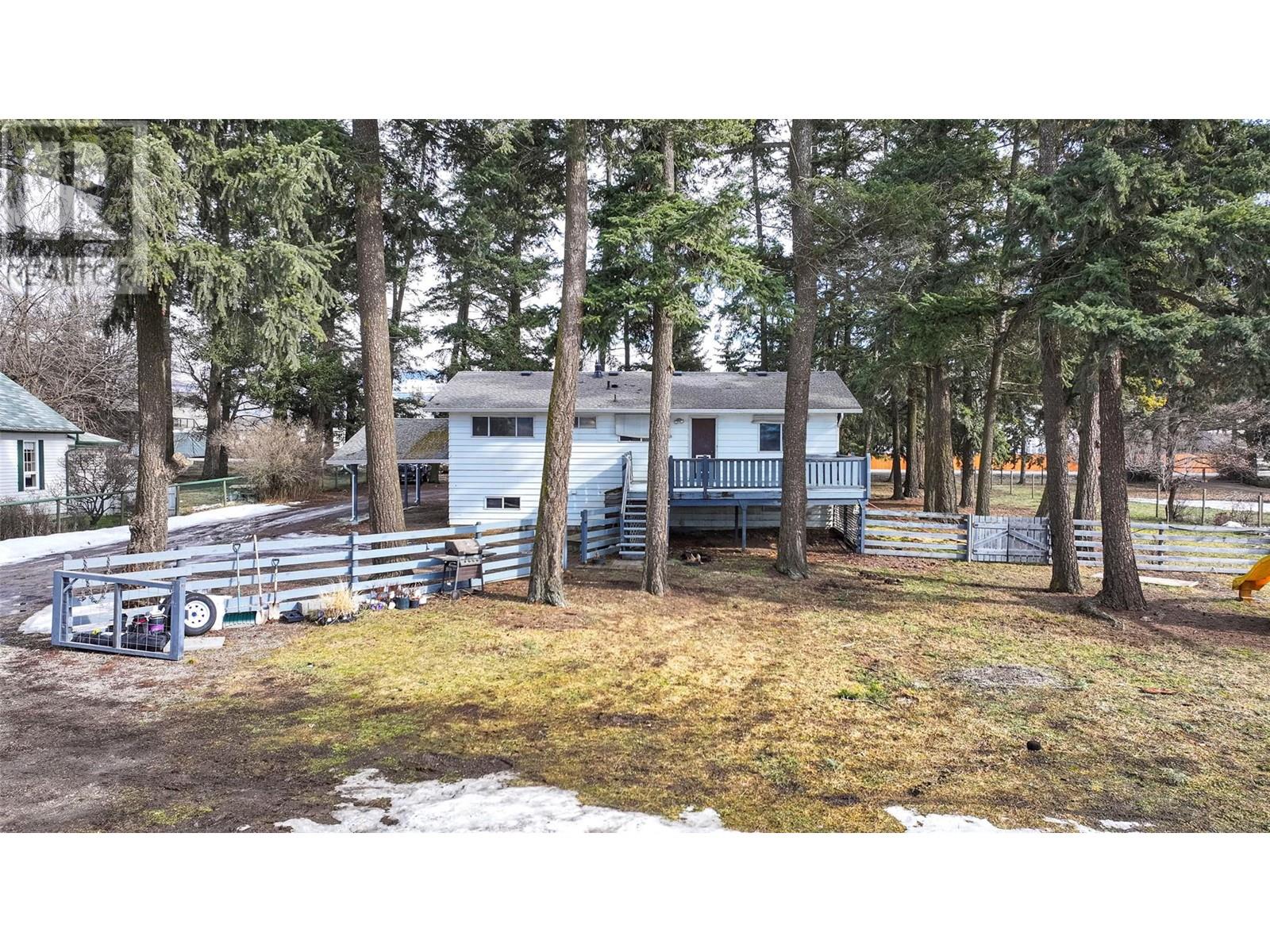 9742 Park Lane, Lavington, British Columbia  V1B 3E5 - Photo 7 - 10335184