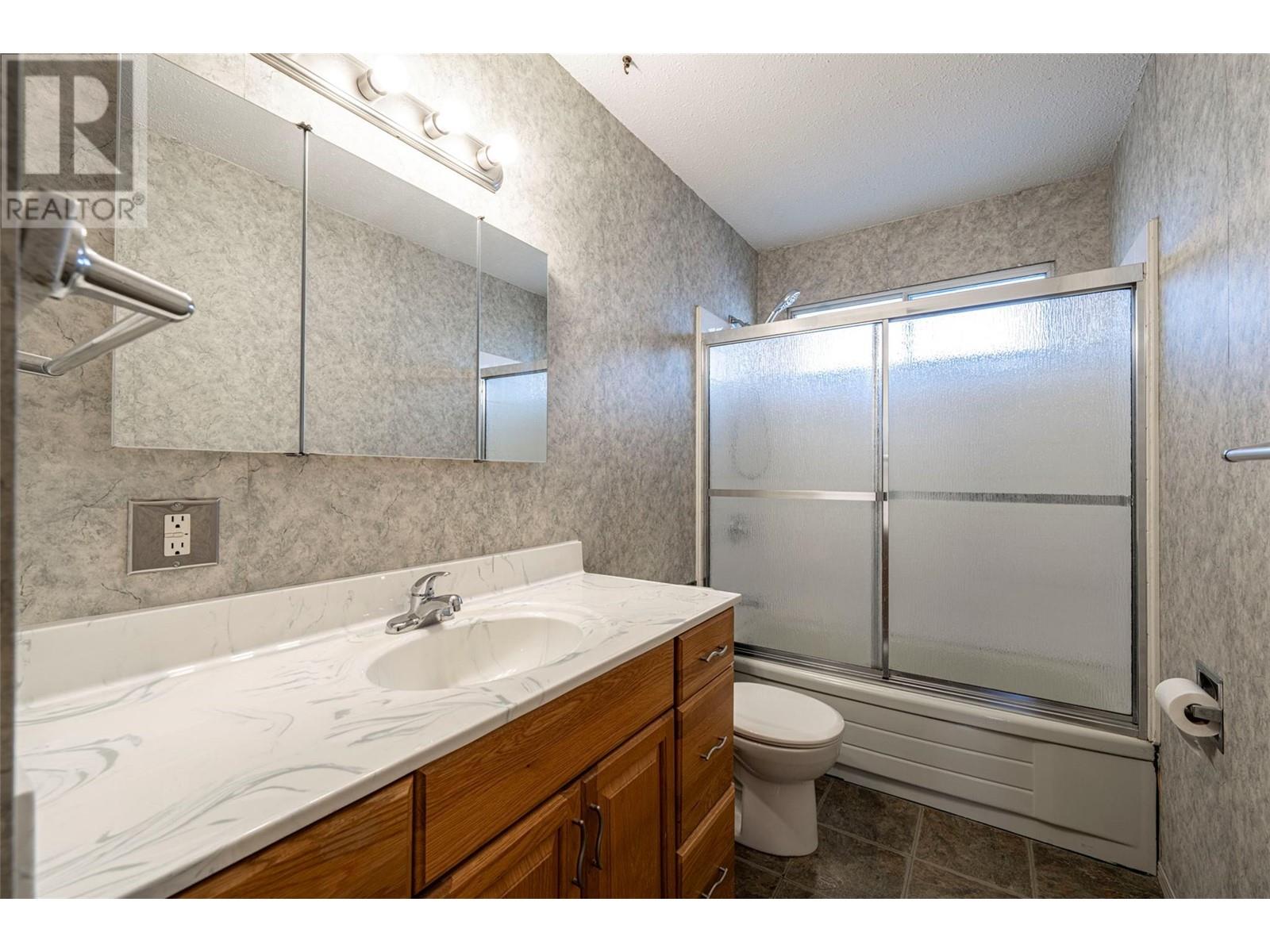 9742 Park Lane, Lavington, British Columbia  V1B 3E5 - Photo 24 - 10335184