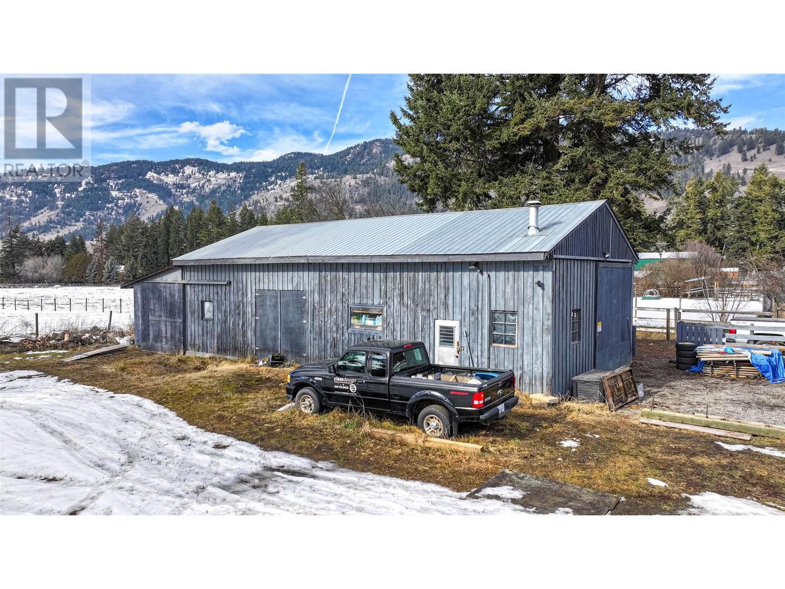9742 Park Lane, Lavington, British Columbia  V1B 3E5 - Photo 4 - 10335184