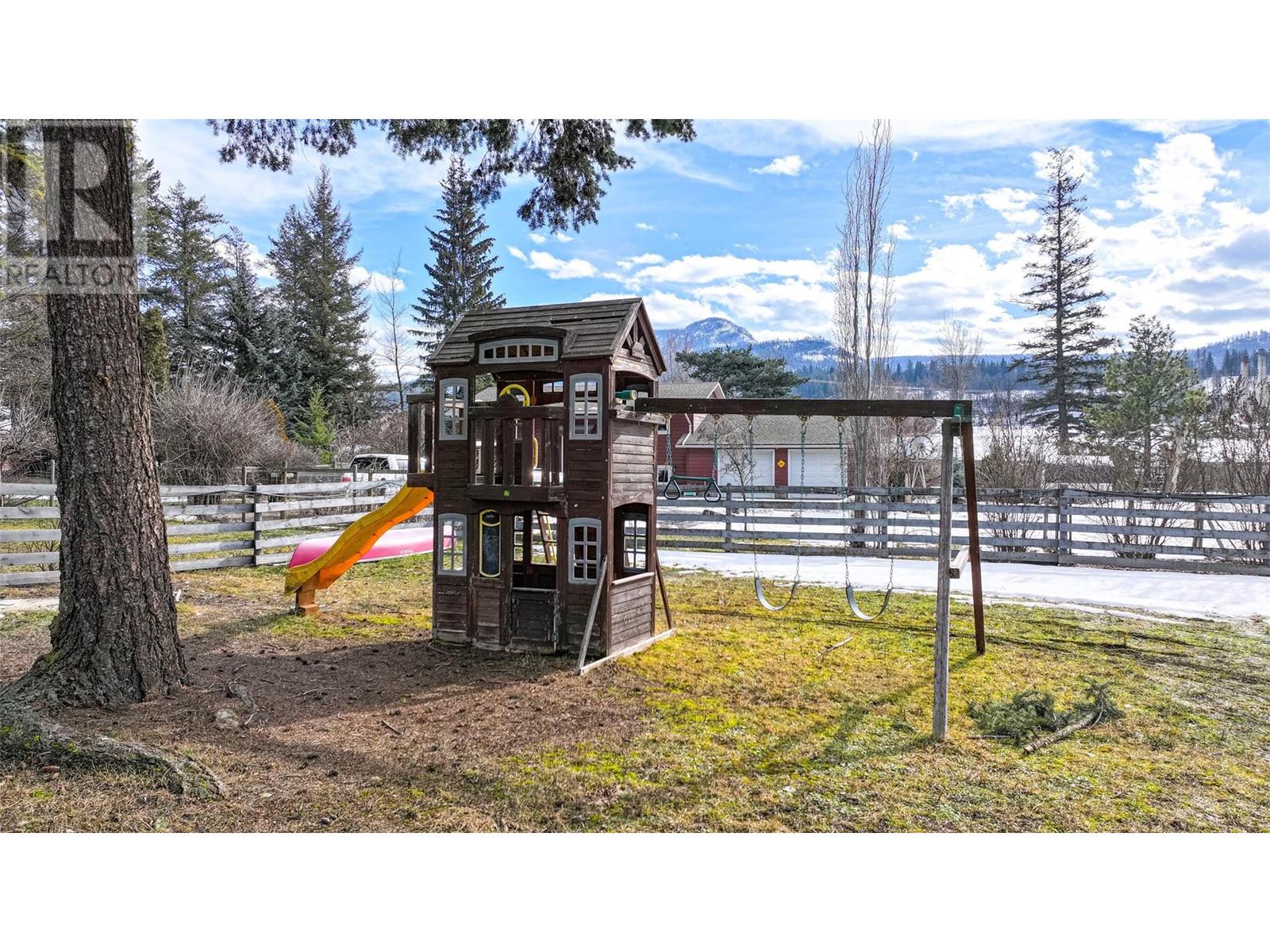 9742 Park Lane, Lavington, British Columbia  V1B 3E5 - Photo 5 - 10335184