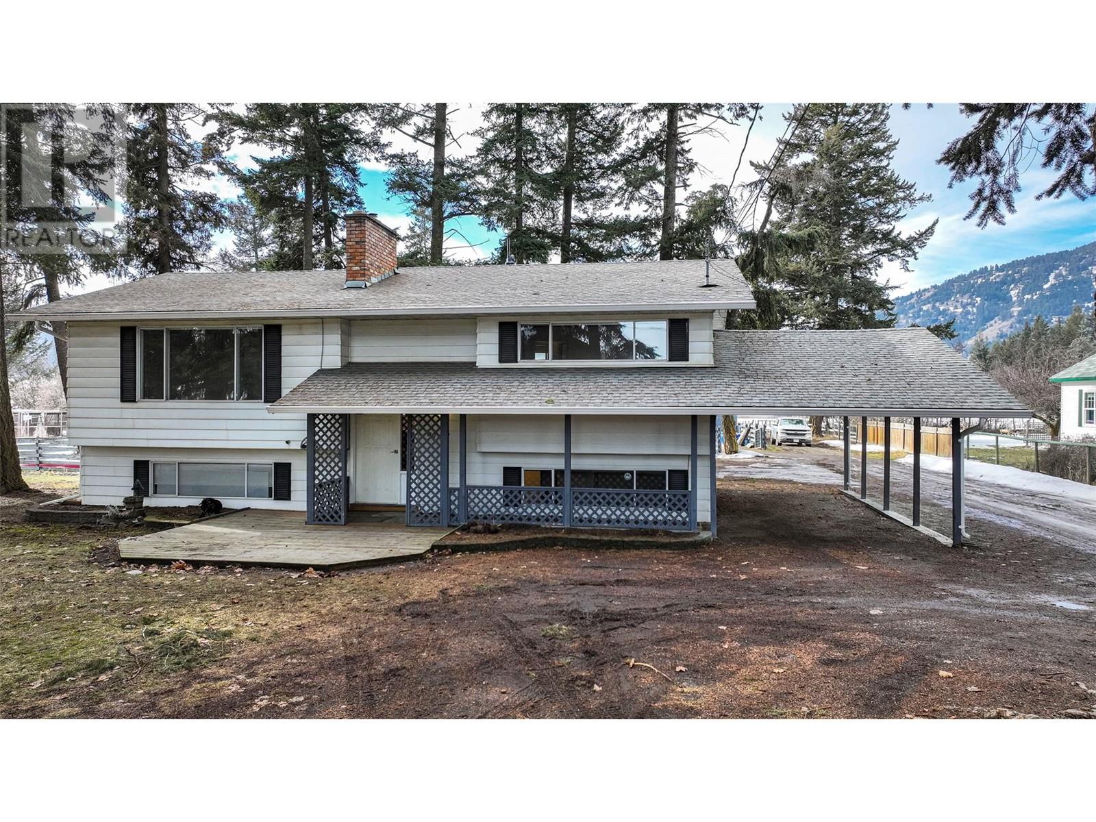 9742 Park Lane, Lavington, British Columbia