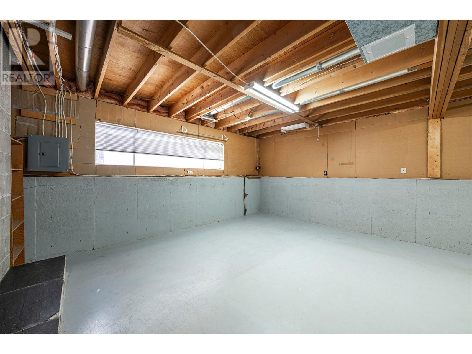 9742 Park Lane, Lavington, British Columbia  V1B 3E5 - Photo 32 - 10335184