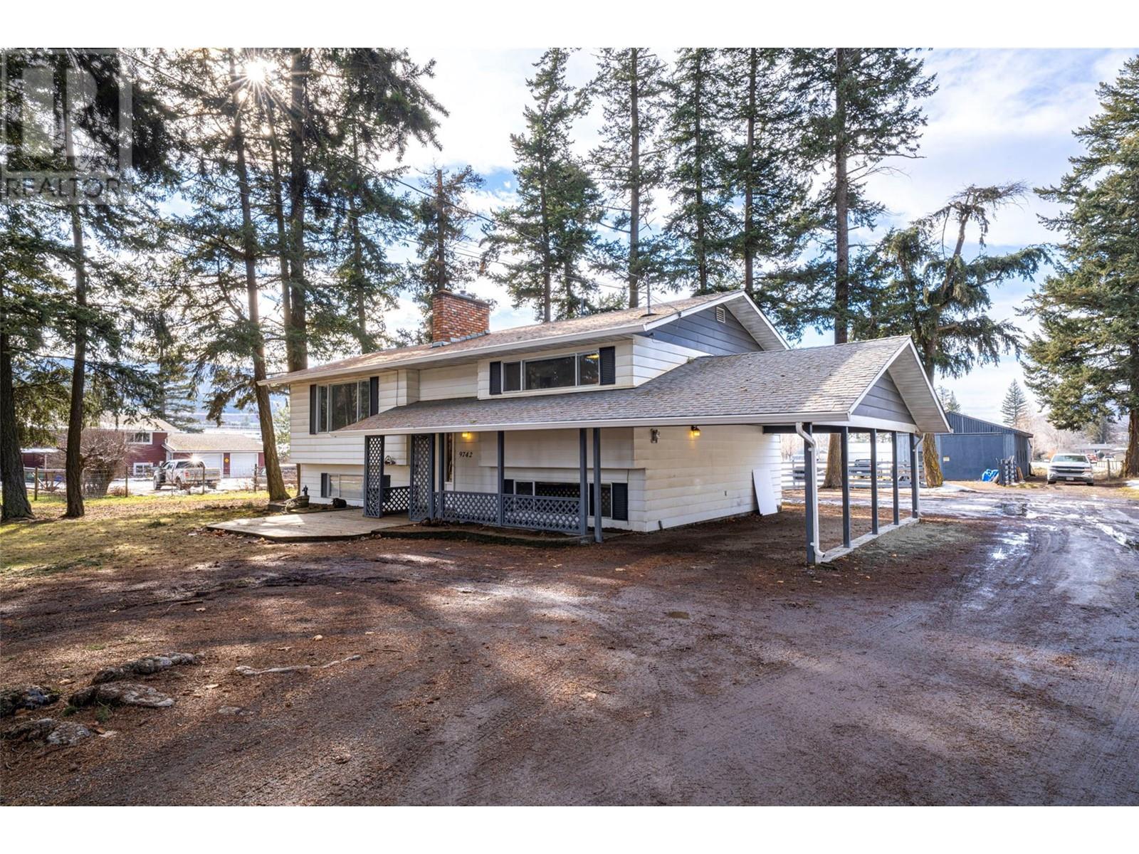 9742 Park Lane, Lavington, British Columbia  V1B 3E5 - Photo 51 - 10335184