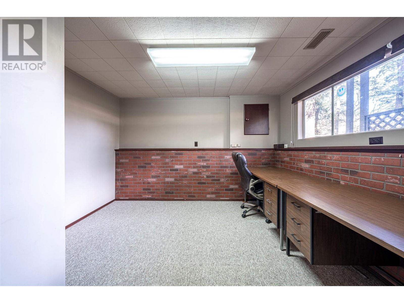 9742 Park Lane, Lavington, British Columbia  V1B 3E5 - Photo 43 - 10335184