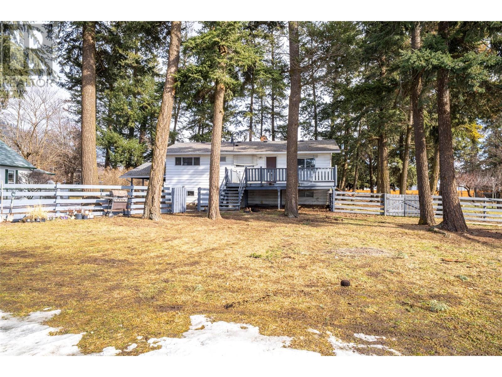 9742 Park Lane, Lavington, British Columbia  V1B 3E5 - Photo 54 - 10335184