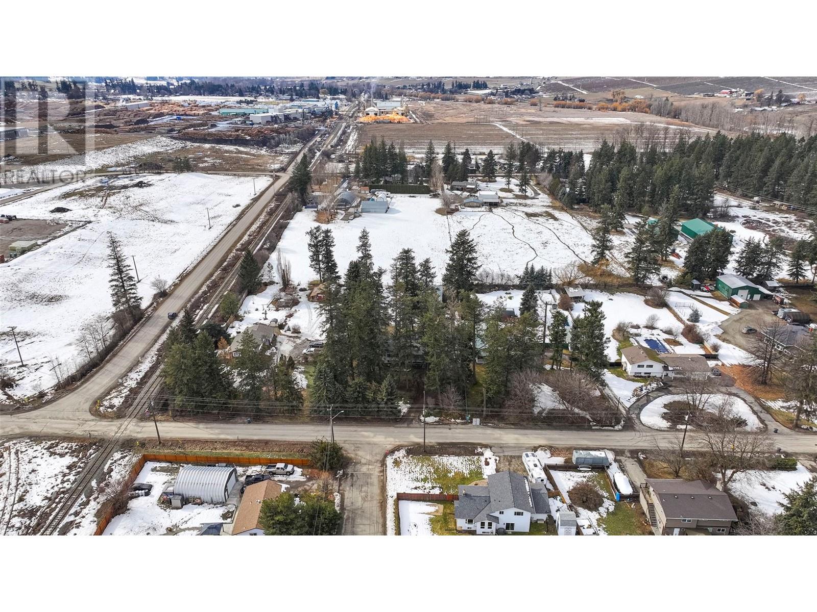 9742 Park Lane, Lavington, British Columbia  V1B 3E5 - Photo 68 - 10335184