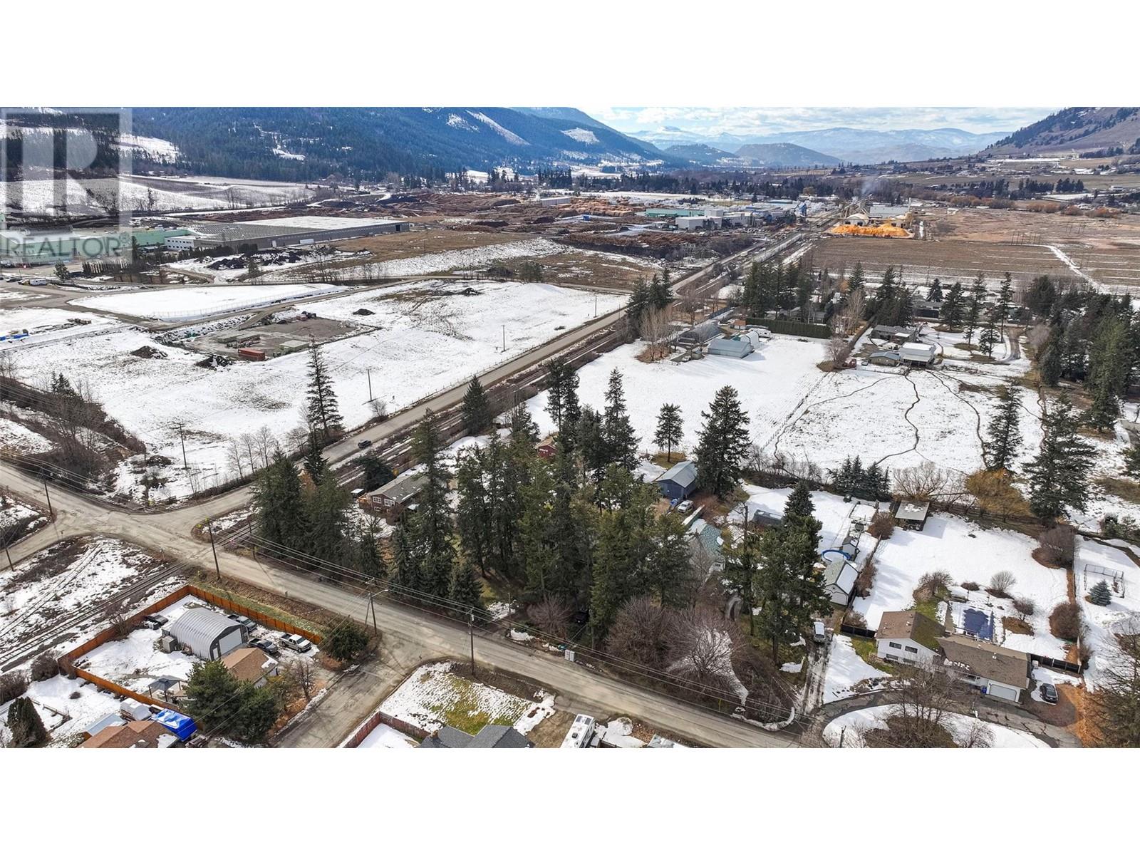 9742 Park Lane, Lavington, British Columbia  V1B 3E5 - Photo 71 - 10335184
