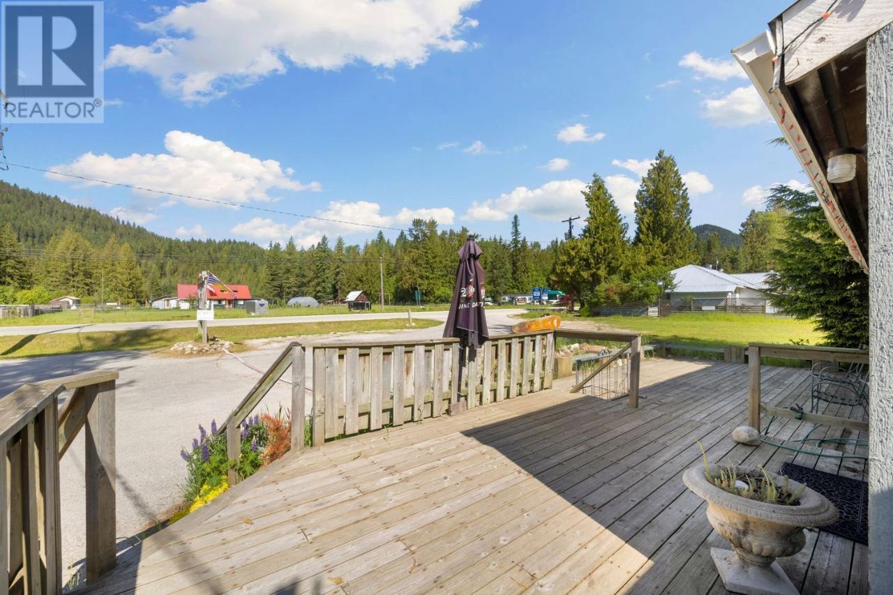 16070 3a Highway, Crawford Bay, British Columbia  V0B 1E0 - Photo 64 - 10337093