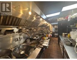 100 8291 ACKROYD ROAD, Richmond, British Columbia