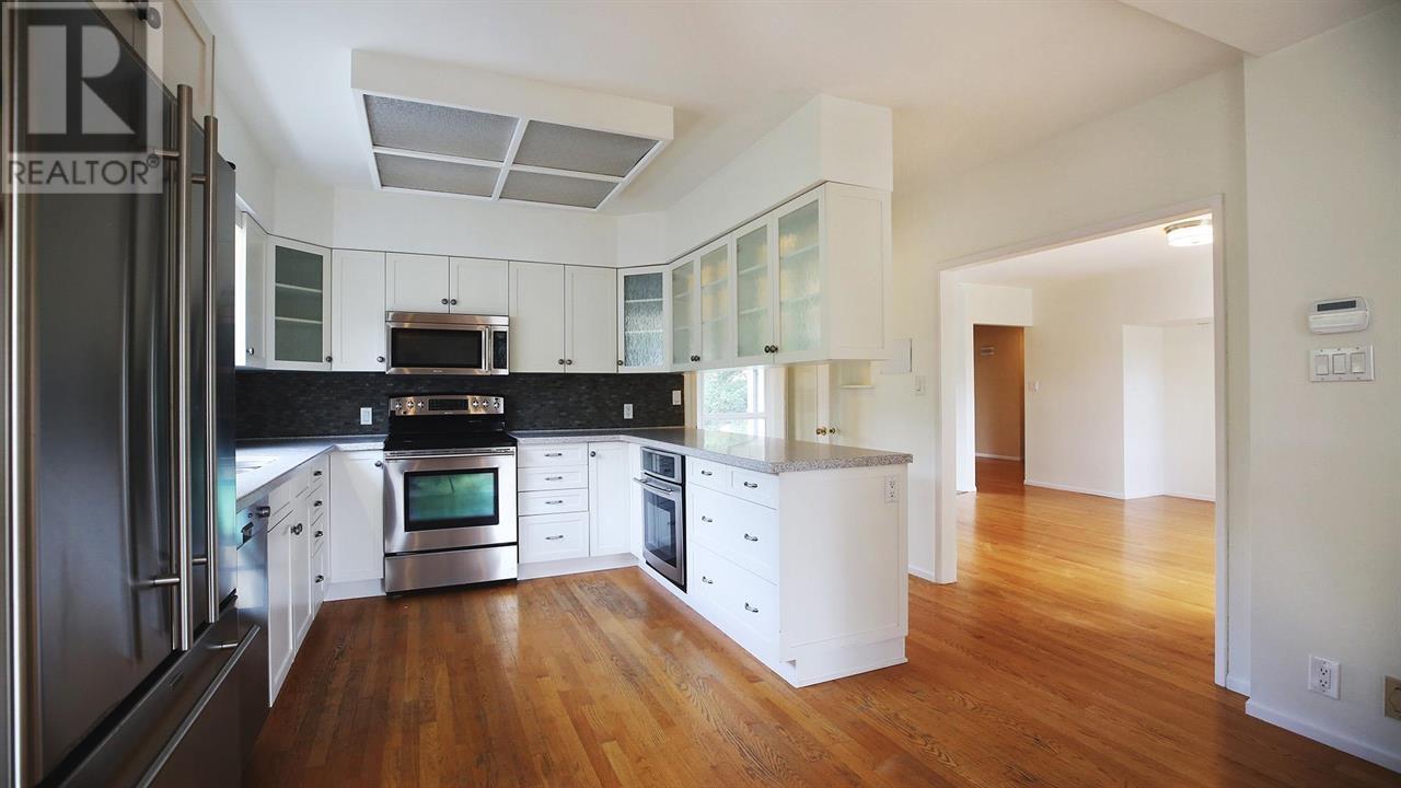 1461 Sherlock Avenue, Burnaby, British Columbia  V5A 2M9 - Photo 5 - R2971141
