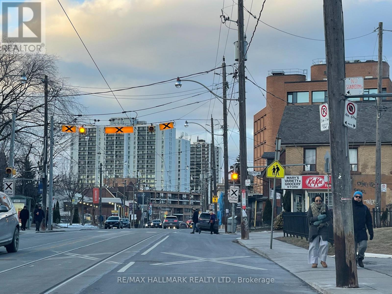 675 Broadview Avenue, Toronto, Ontario  M4K 2P4 - Photo 6 - E11994460
