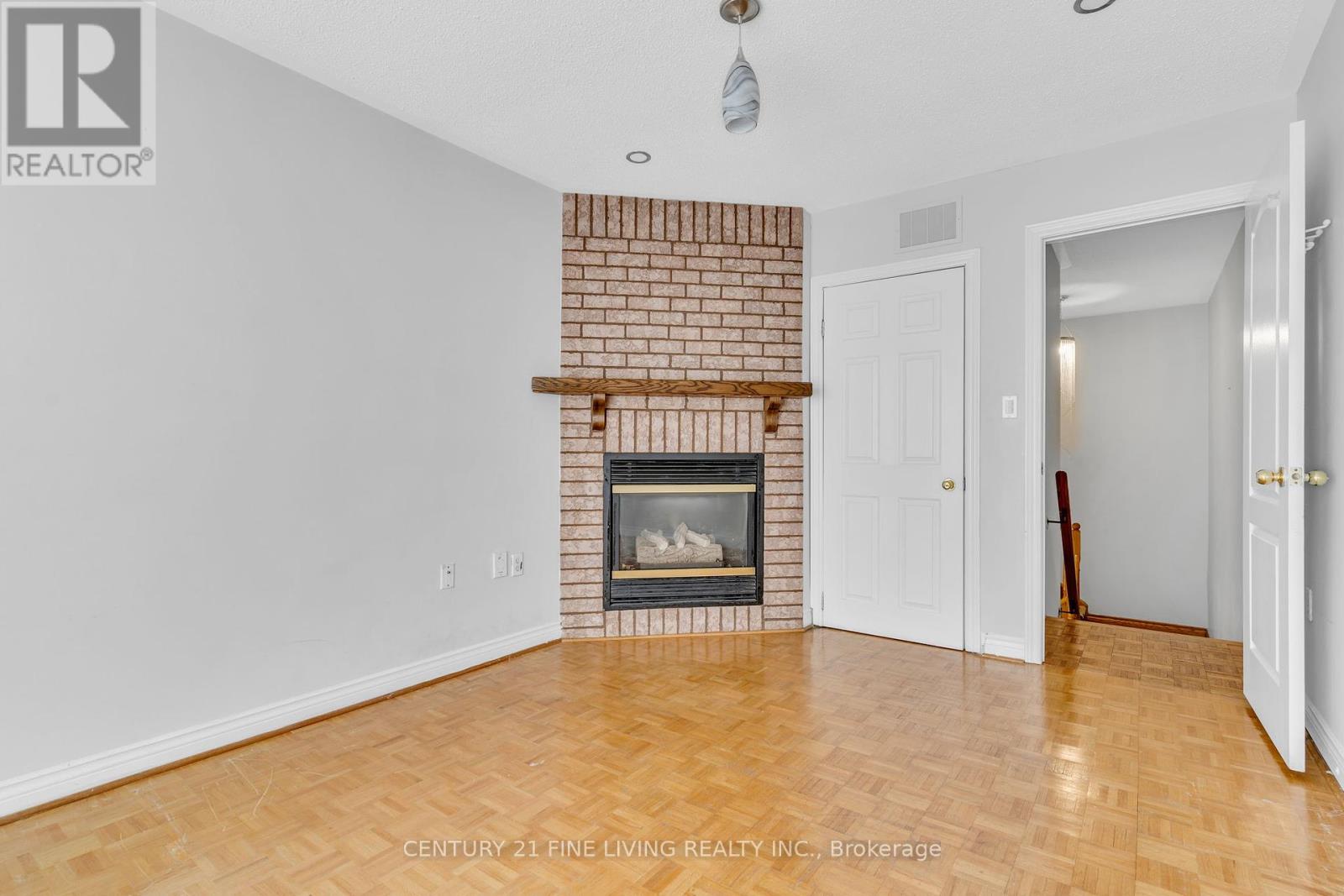 53 Pressed Brick Drive, Brampton, Ontario  L6V 4K3 - Photo 16 - W11994297