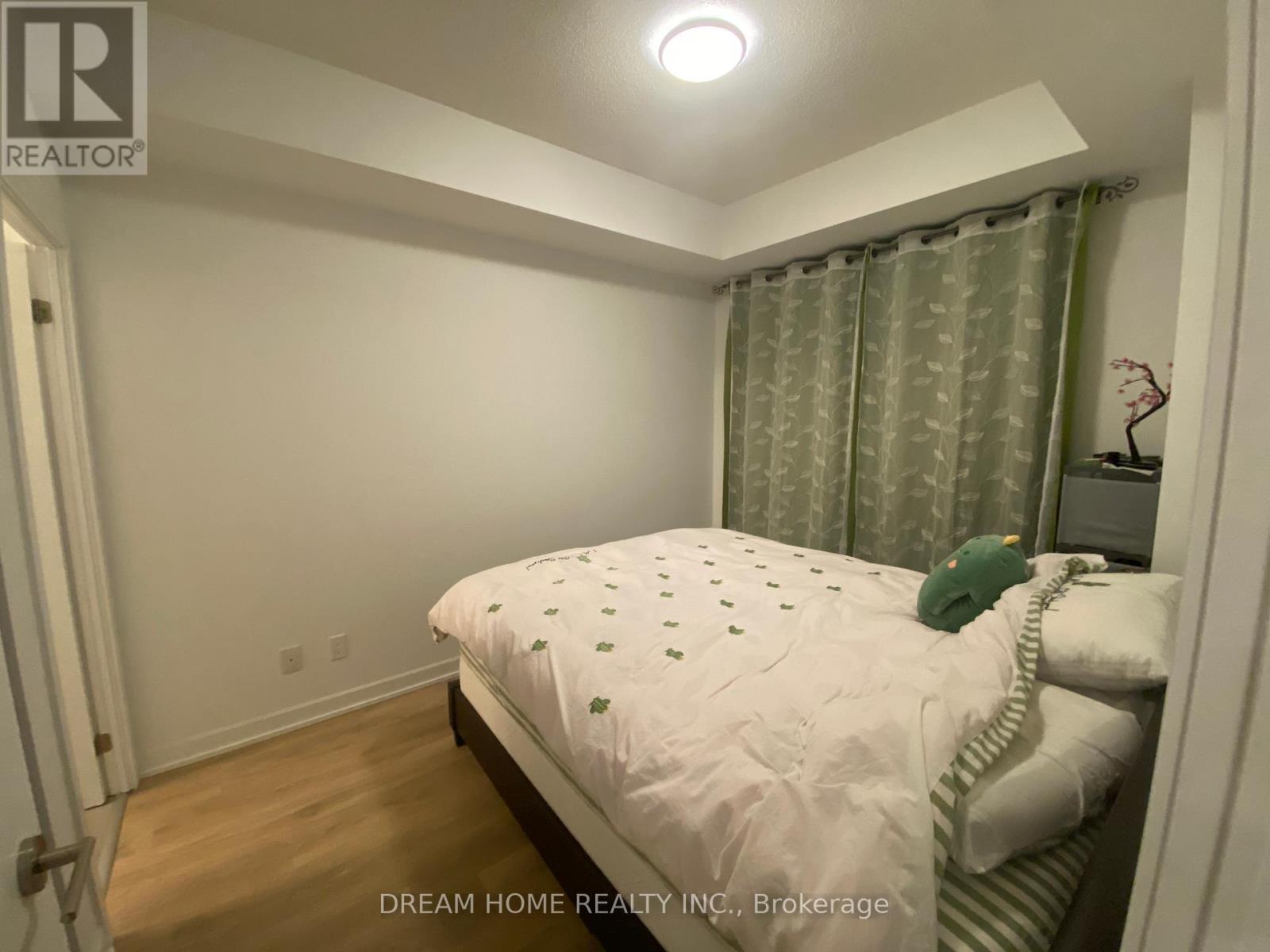 Property at 609 - 32 FOREST MANOR ROAD image 4