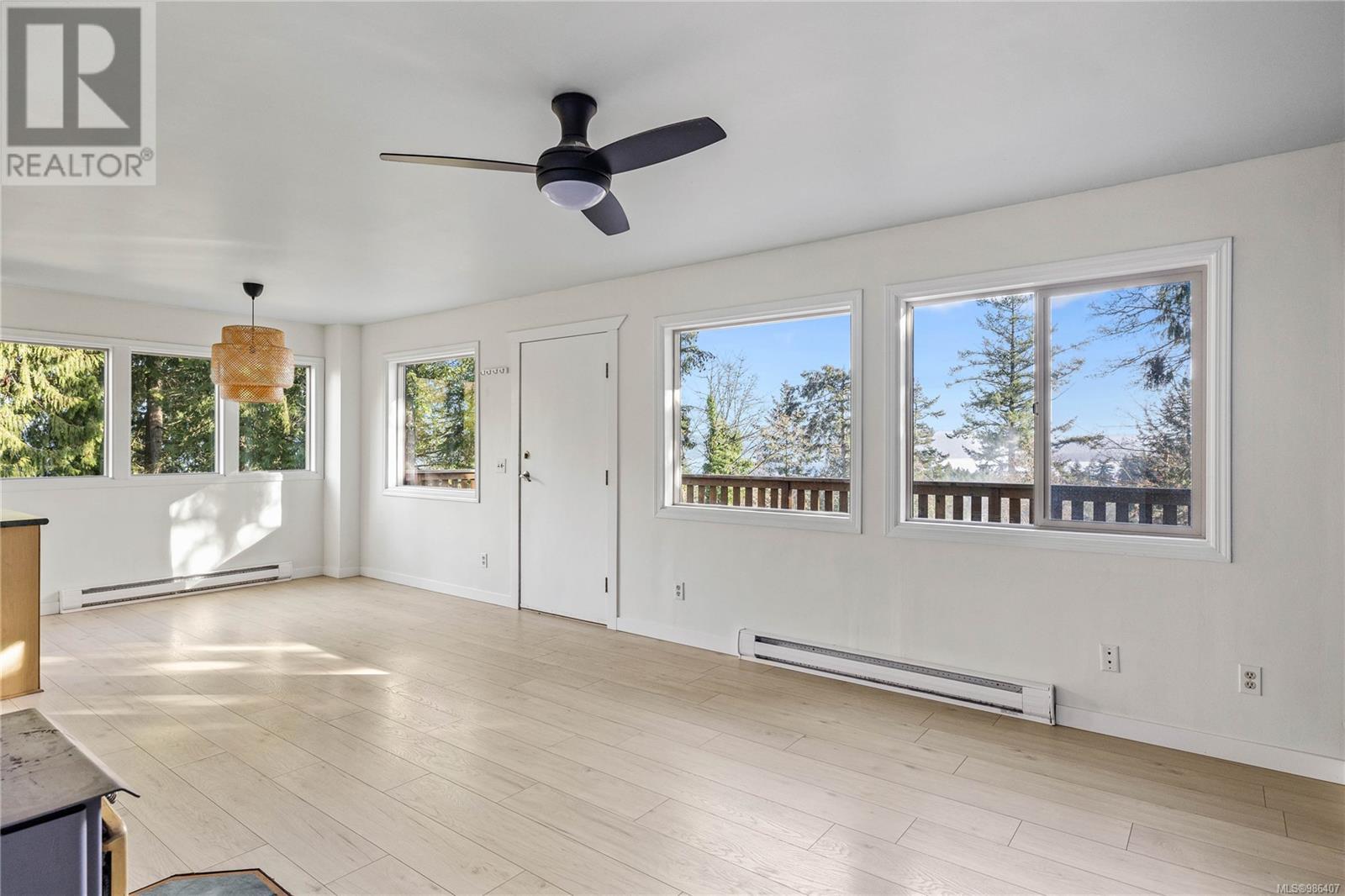 Property at 150 Main St image 4