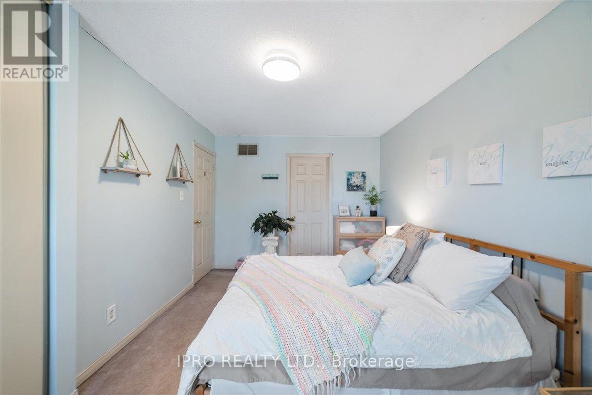 77 Lord Simcoe Drive, Brampton, Ontario  L6S 5H1 - Photo 21 - W11994523