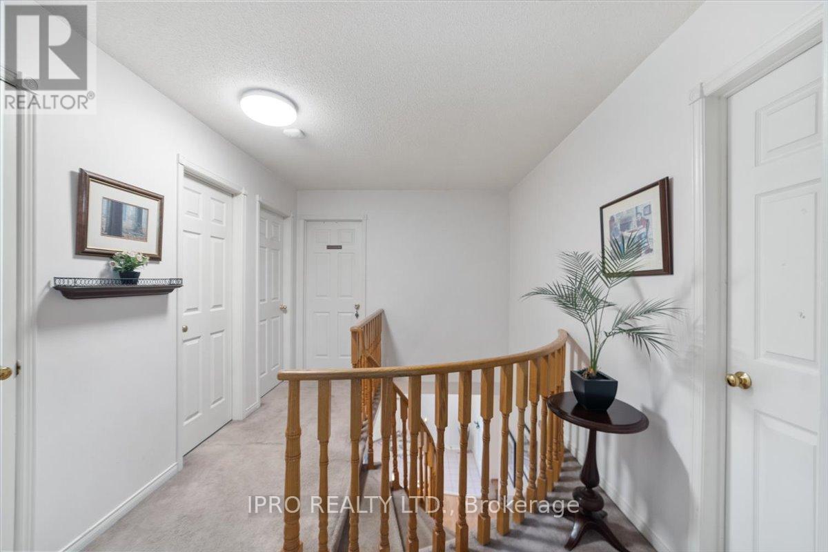 77 Lord Simcoe Drive, Brampton, Ontario  L6S 5H1 - Photo 24 - W11994523
