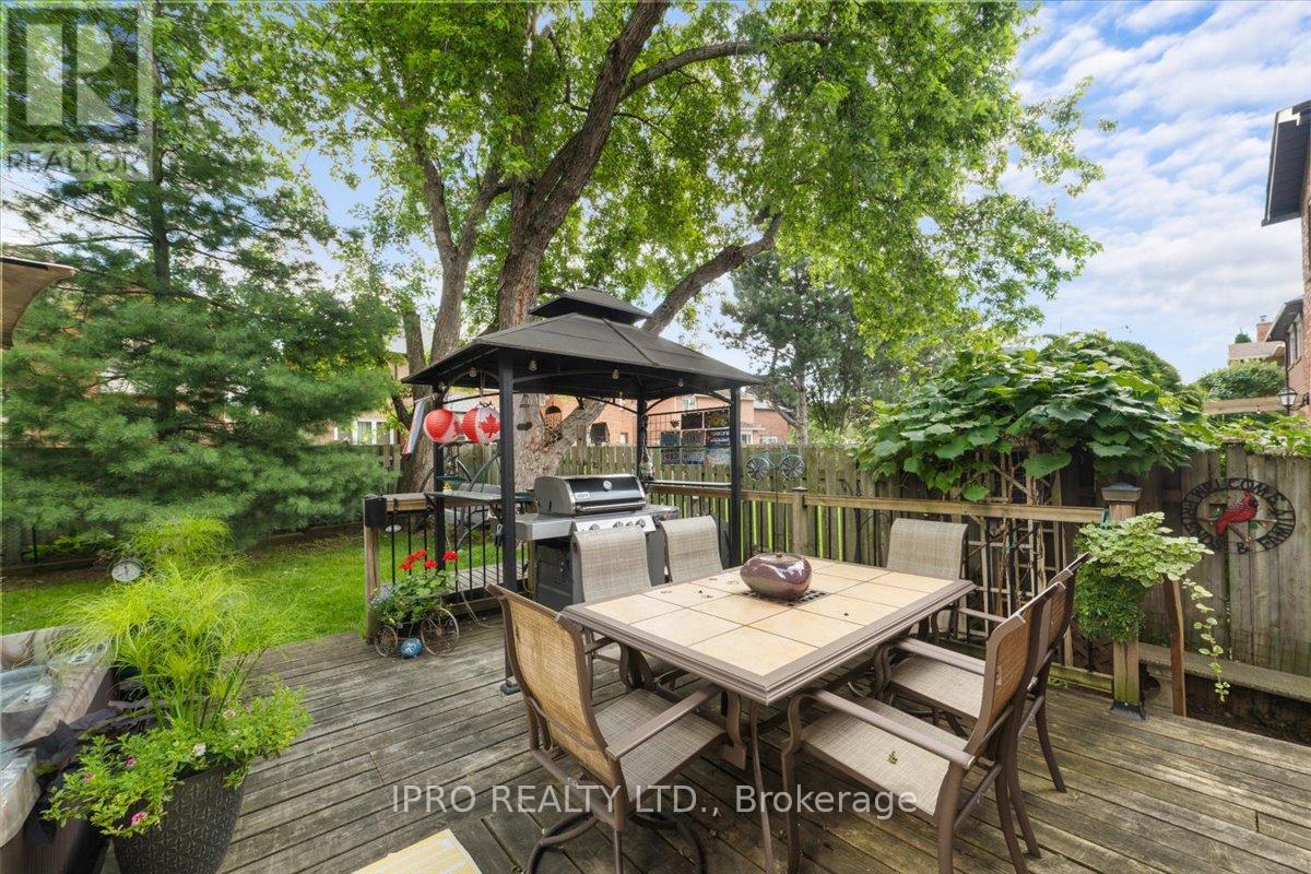 77 Lord Simcoe Drive, Brampton, Ontario  L6S 5H1 - Photo 26 - W11994523