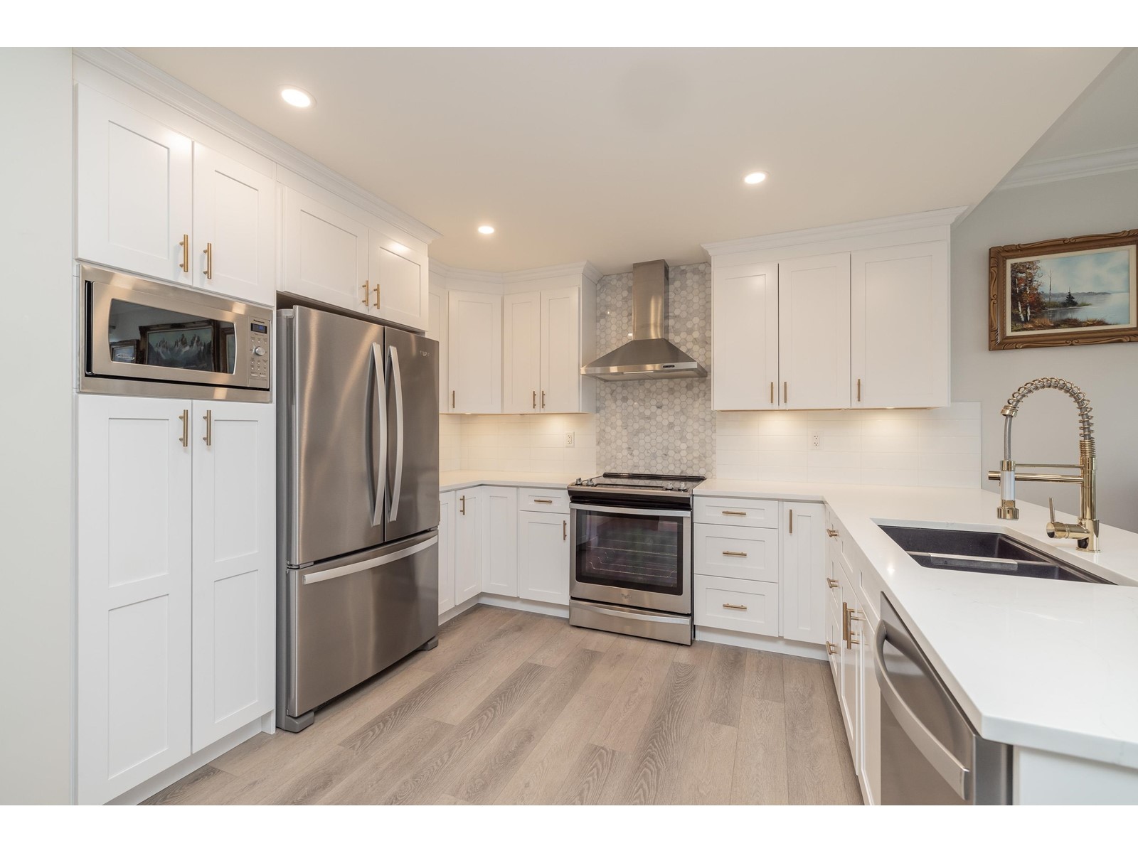 Property at 411 1785 MARTIN DRIVE image 1