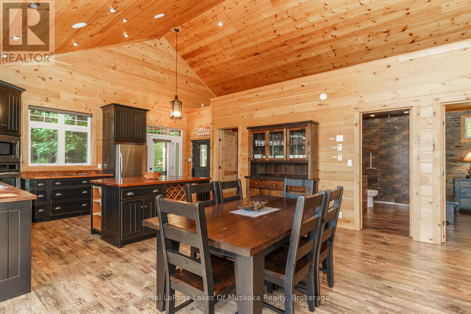 195 Charlies Lane, Huntsville, Ontario  P0B 1M0 - Photo 10 - X11994579