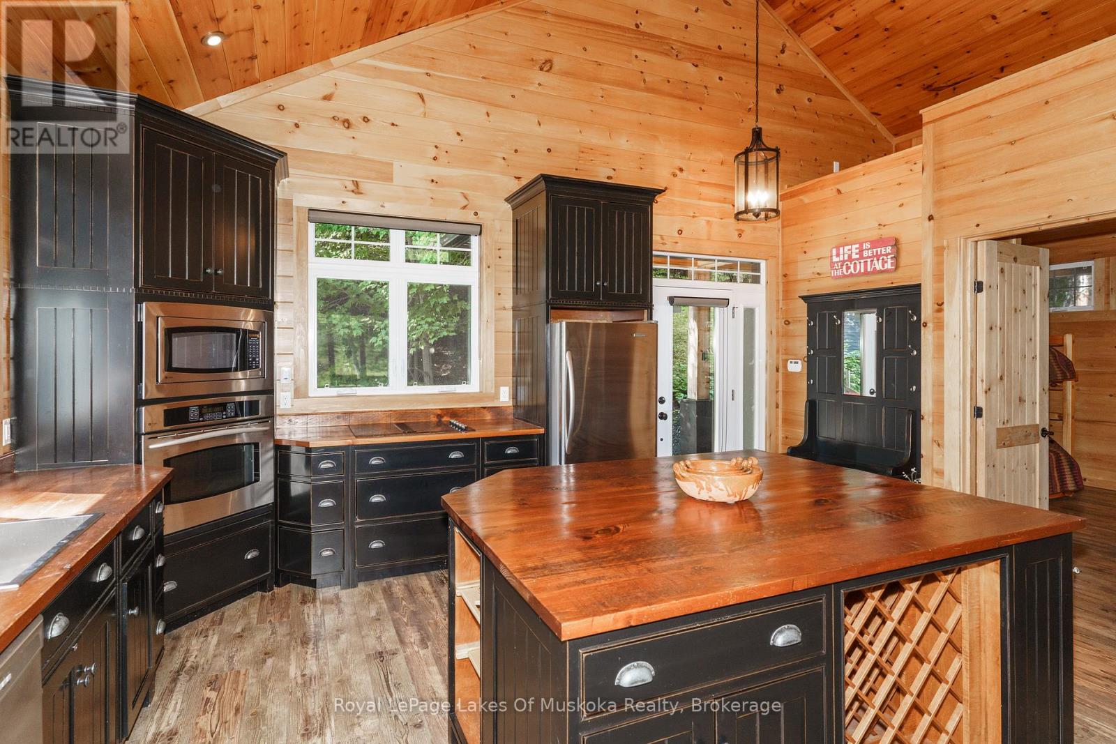 195 Charlies Lane, Huntsville, Ontario  P0B 1M0 - Photo 13 - X11994579