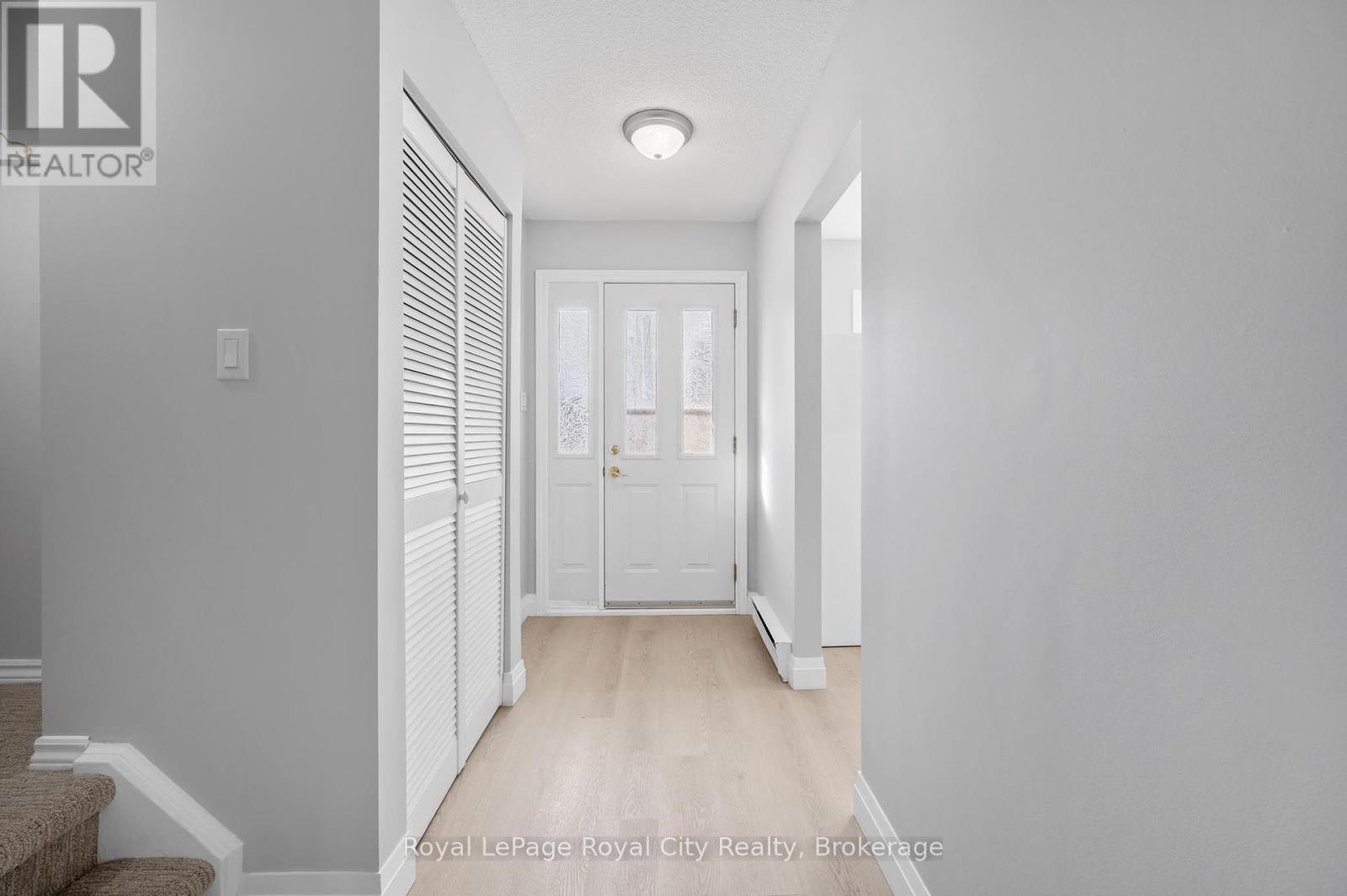 Property at 165 - 2050 UPPER MIDDLE ROAD image 5