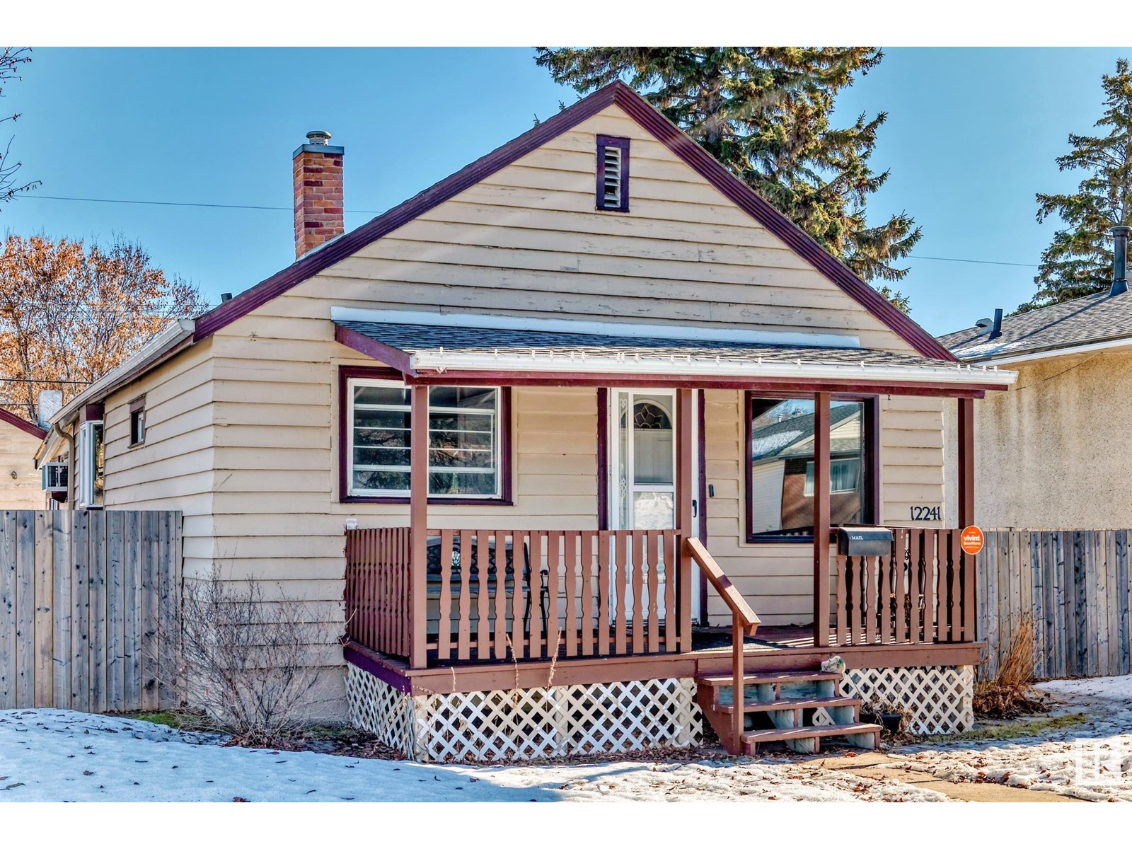 Property at 12241 95 ST NW image 1