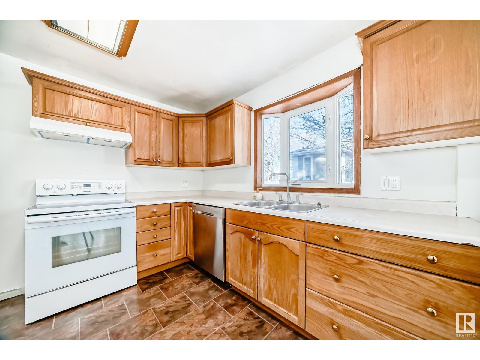 12241 95 St Nw, Edmonton, Alberta  T5G 1N1 - Photo 9 - E4423484