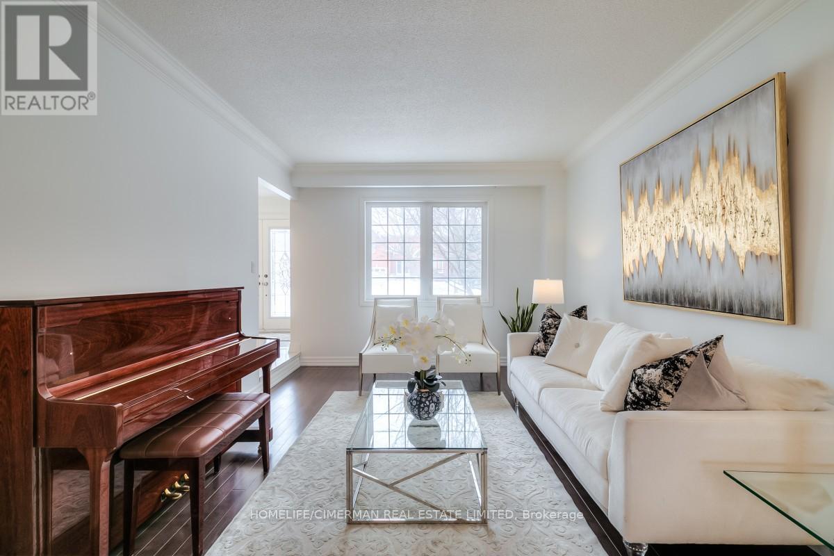 Property at 28 DUNVEGAN DRIVE image 3