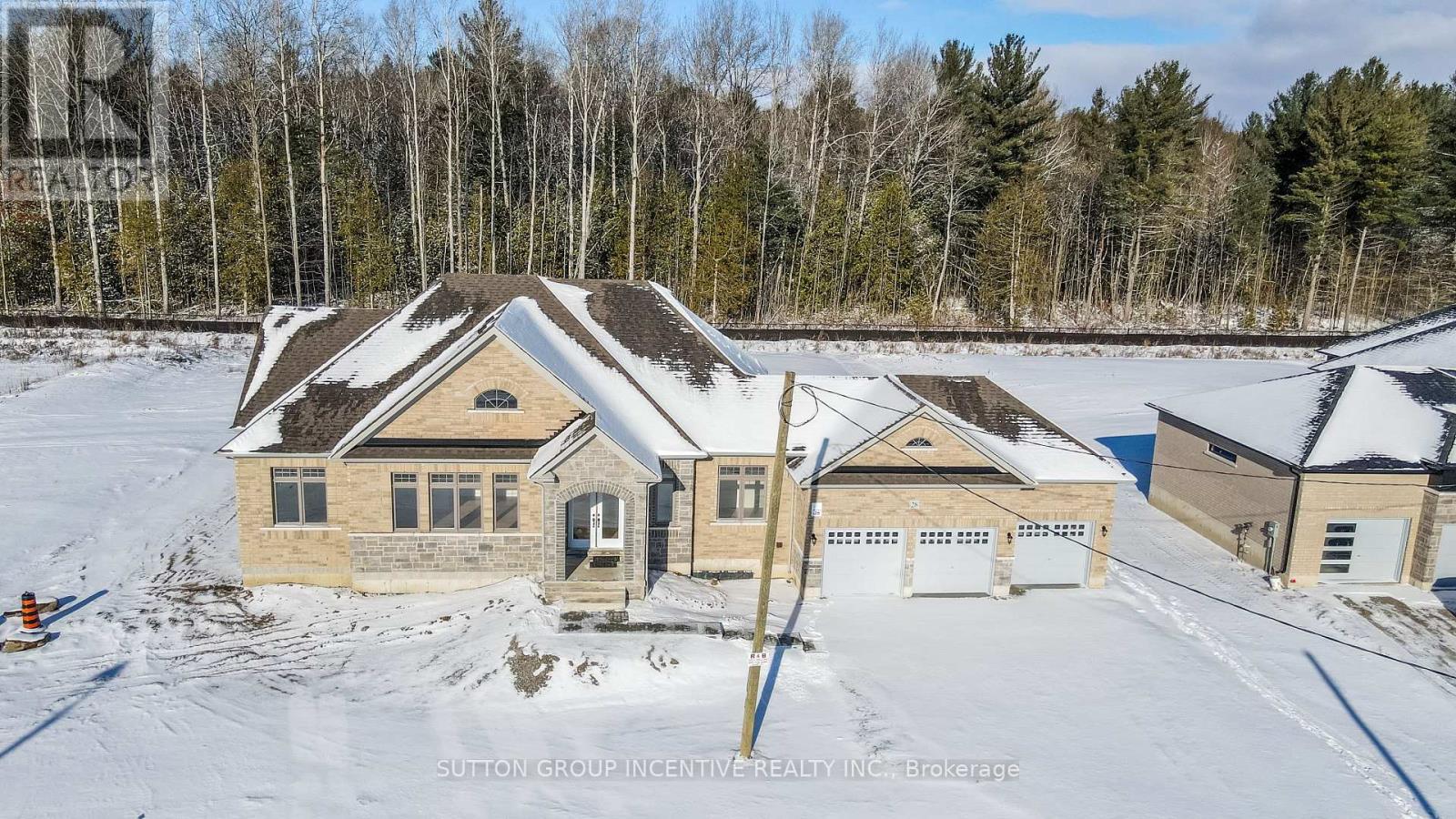 28 COTTONWOOD STREET, Springwater, Ontario