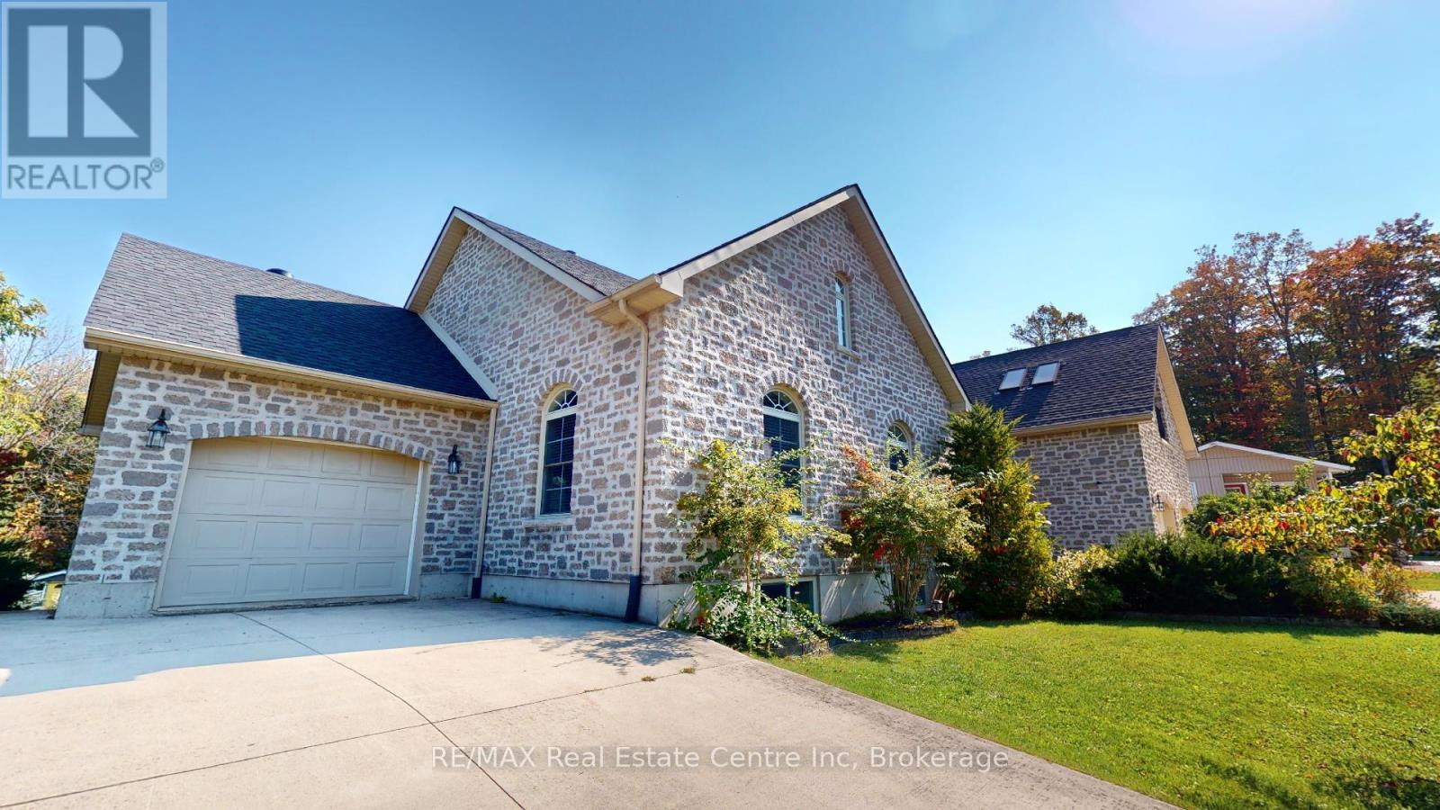 37 Dirstien Street S, Brockton, Ontario  N0G 1S0 - Photo 3 - X11994629