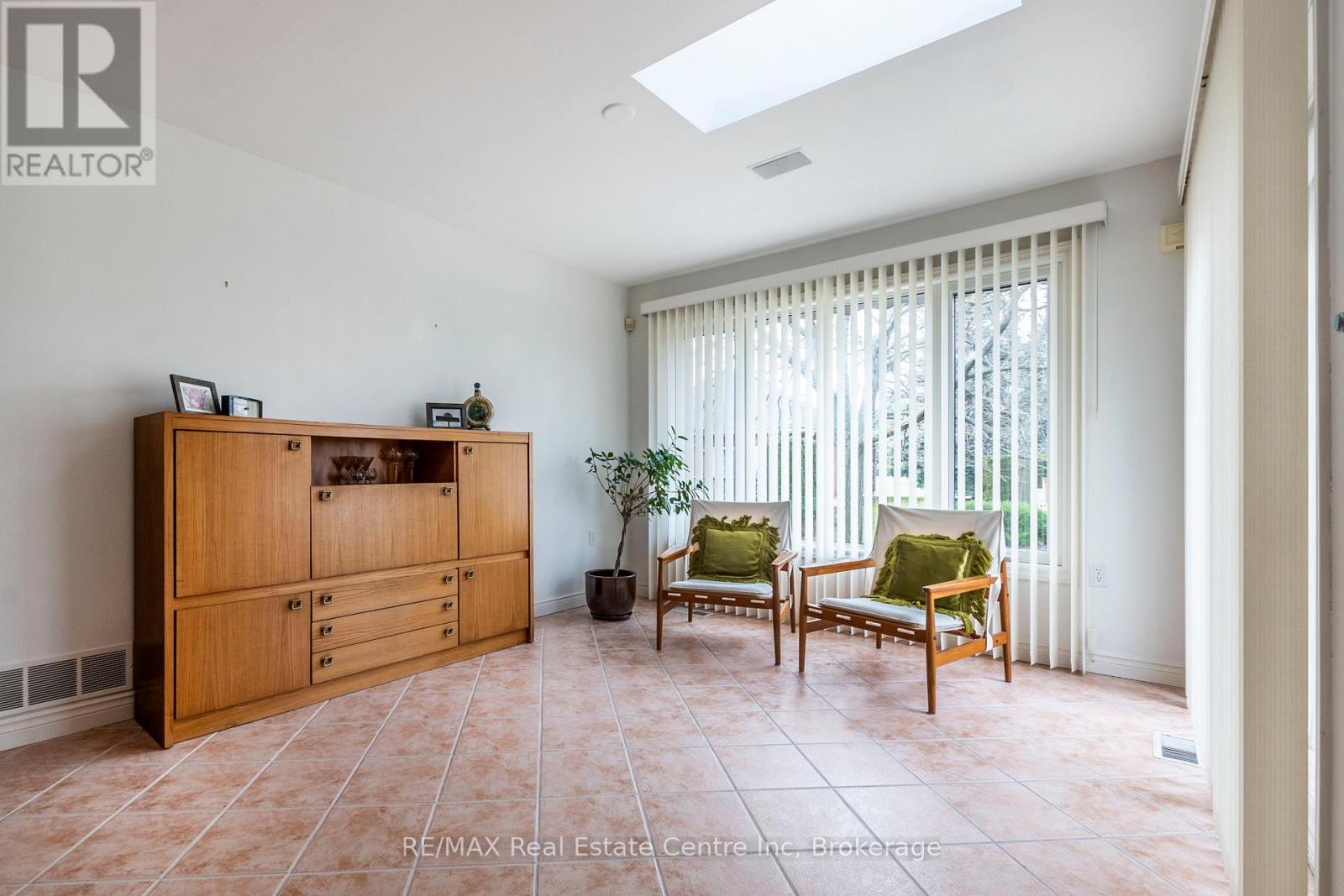 82 White Pine Way, Guelph, Ontario  N1G 4X7 - Photo 16 - X11994650