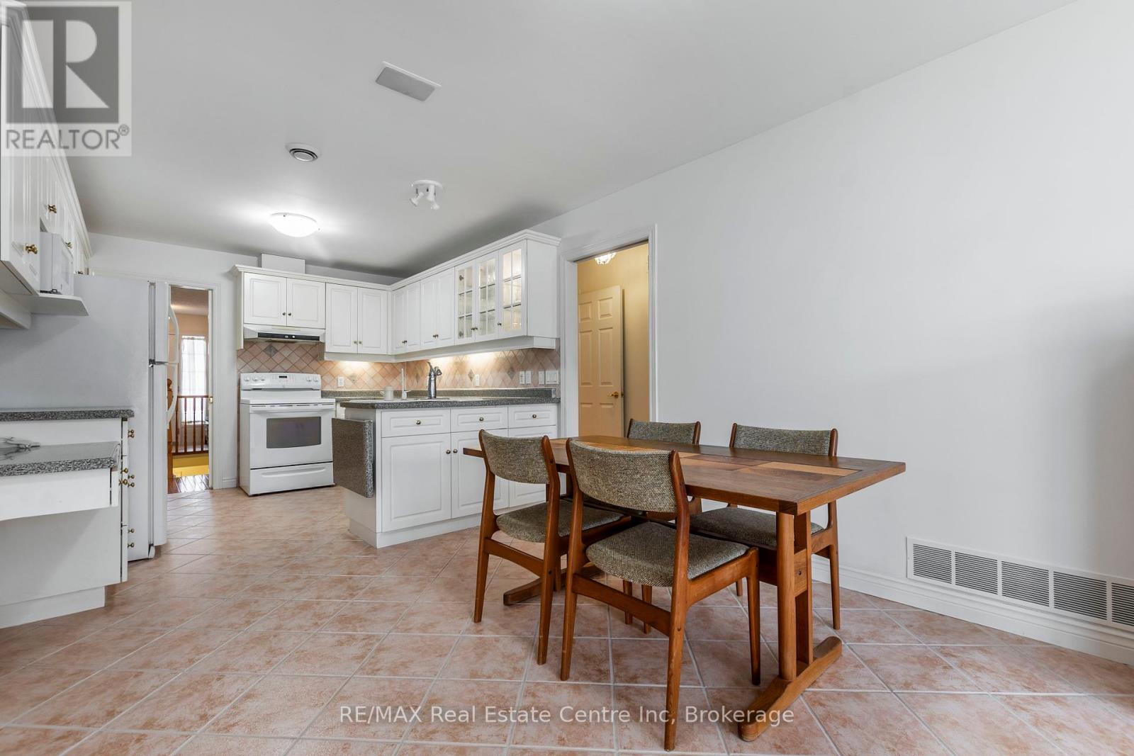 82 White Pine Way, Guelph, Ontario  N1G 4X7 - Photo 18 - X11994650