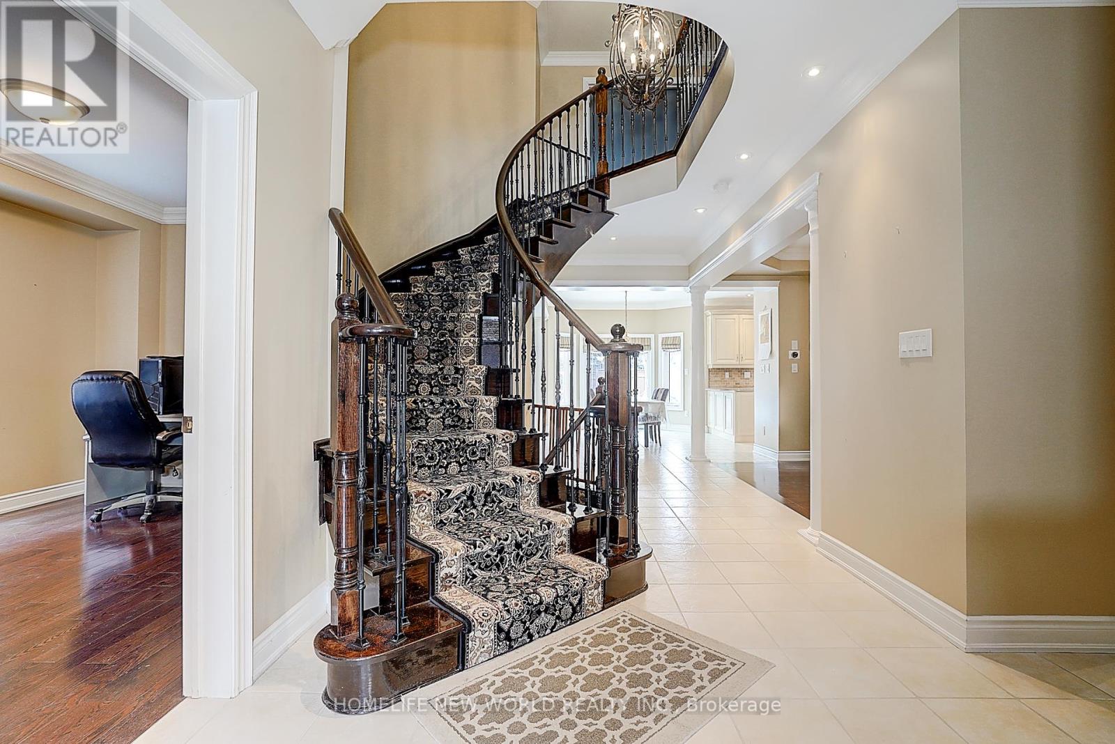 Property at 7 GAMBIT AVENUE image 3