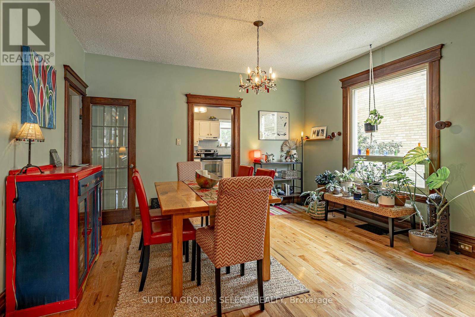Photo 9 of 33 for 793 Lorne Avenue