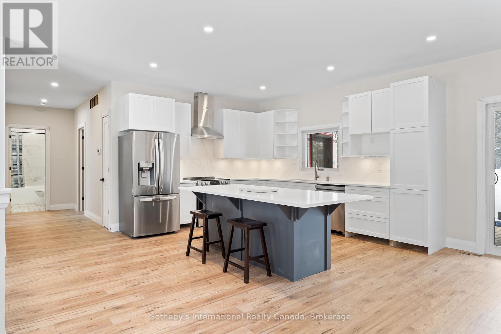 1094 Laidlaw Avenue, Gravenhurst, Ontario  L0K 2B0 - Photo 11 - X11994692