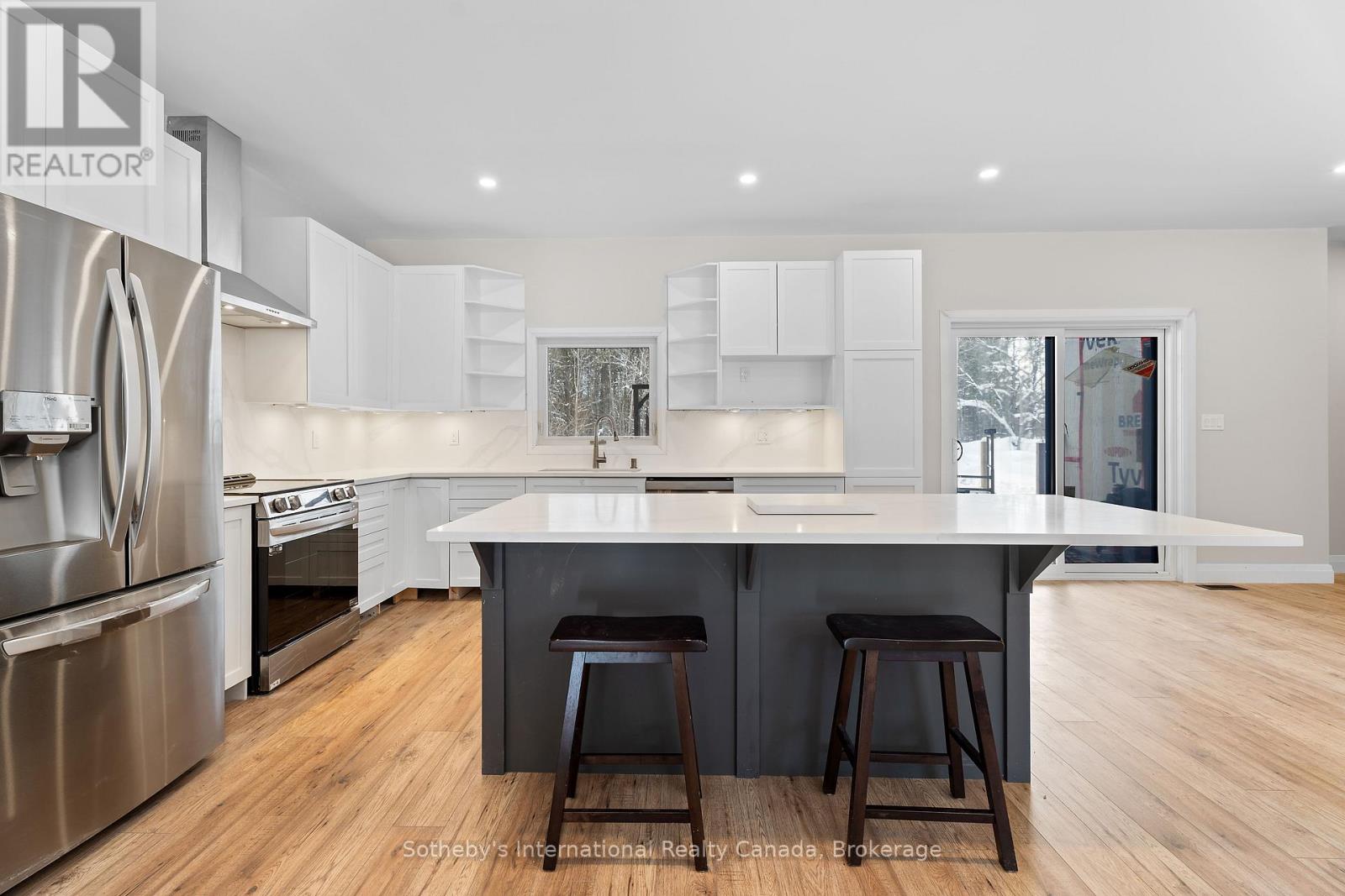 1094 Laidlaw Avenue, Gravenhurst, Ontario  L0K 2B0 - Photo 13 - X11994692