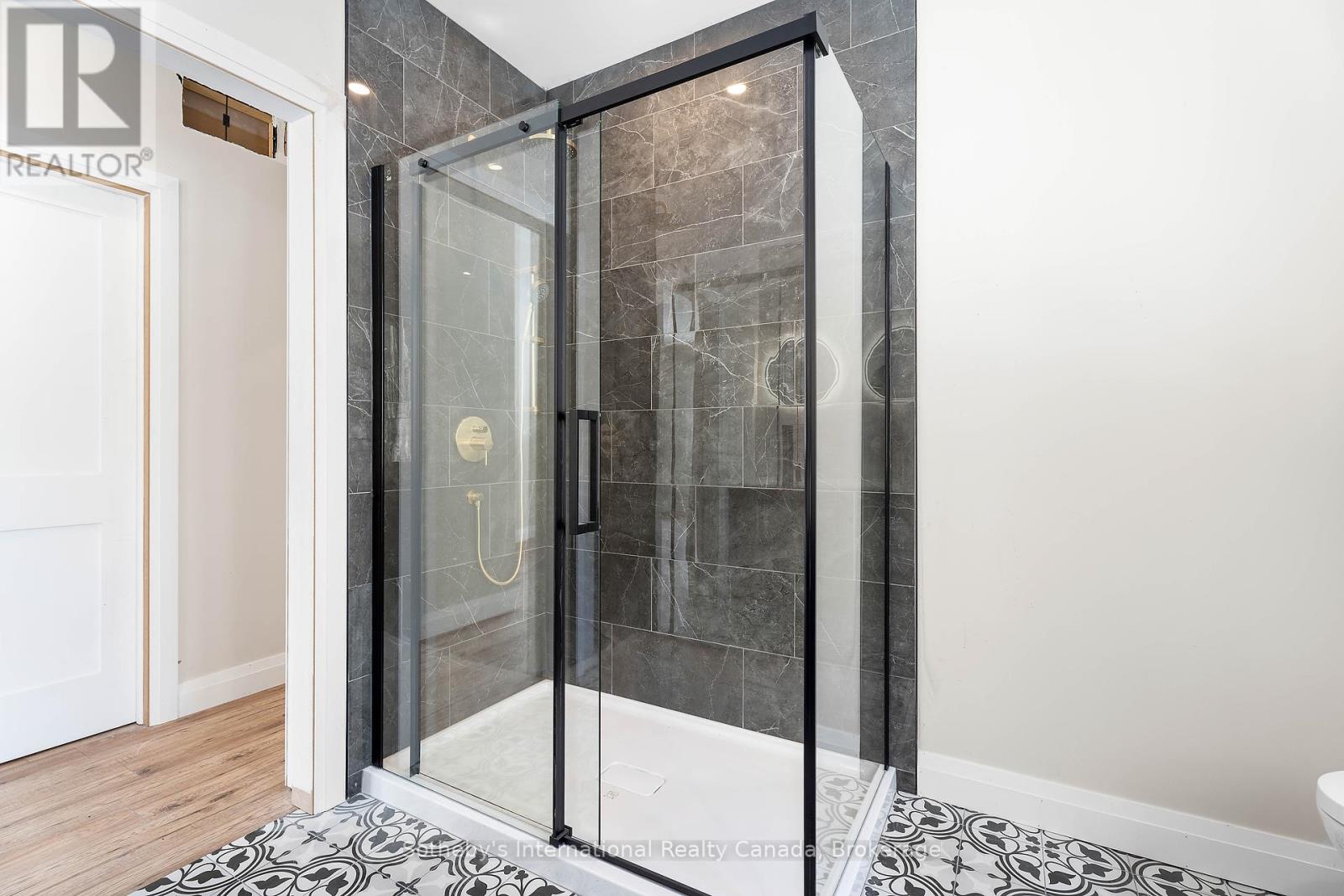 1094 Laidlaw Avenue, Gravenhurst, Ontario  L0K 2B0 - Photo 22 - X11994692