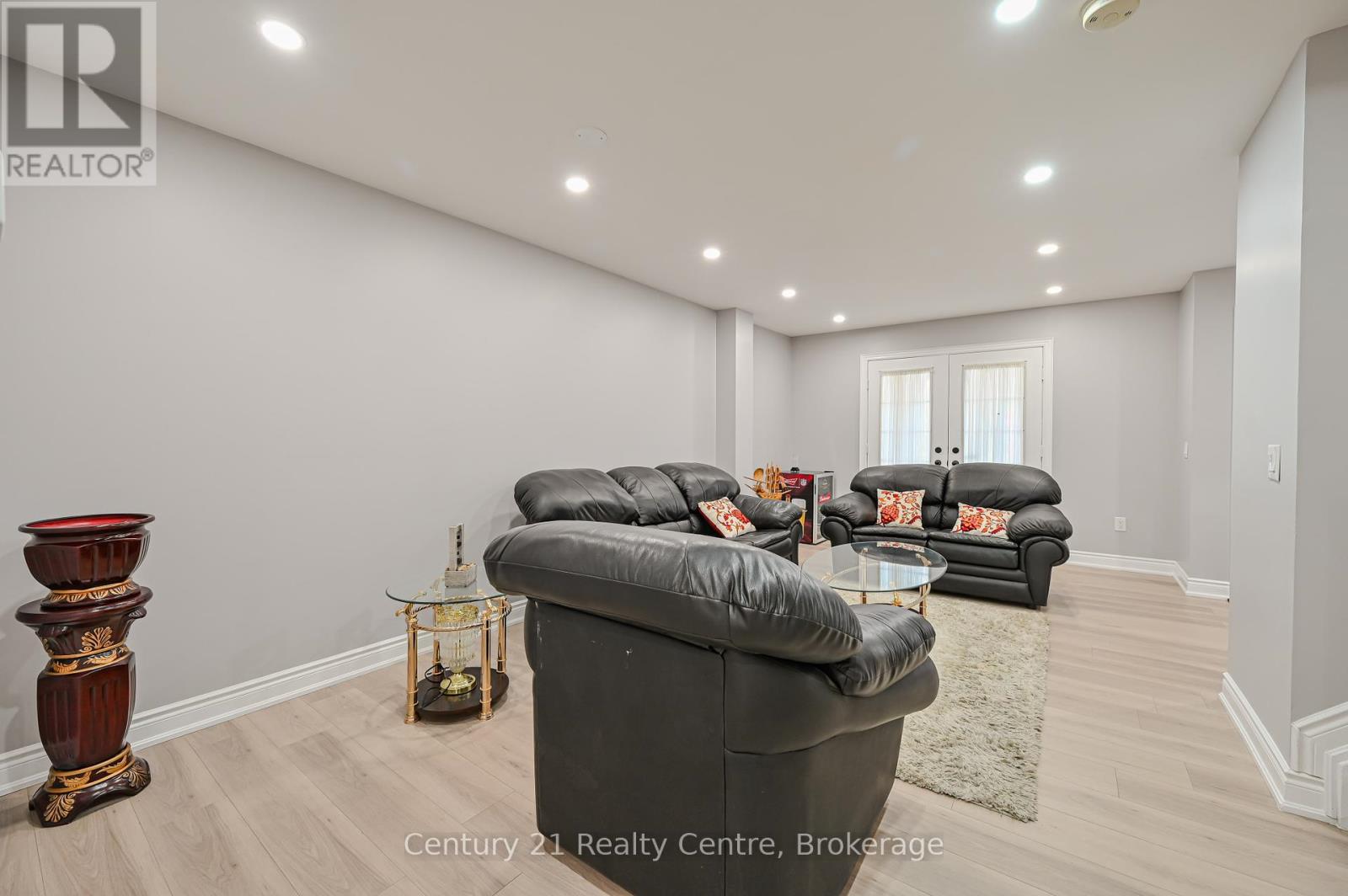 Property at 10 NAUTICAL DRIVE image 4