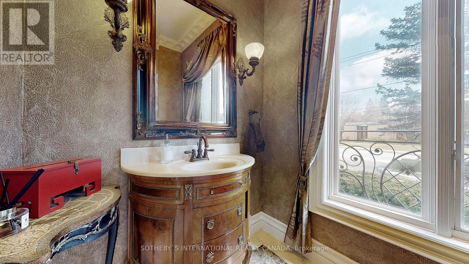 28 Glenorchy Road, Toronto, Ontario  M3C 2P9 - Photo 12 - C11994878