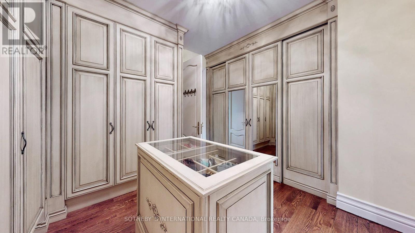 28 Glenorchy Road, Toronto, Ontario  M3C 2P9 - Photo 14 - C11994878