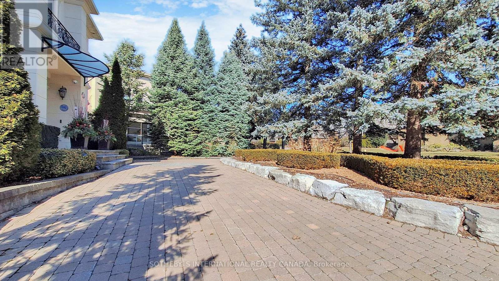 28 Glenorchy Road, Toronto, Ontario  M3C 2P9 - Photo 23 - C11994878