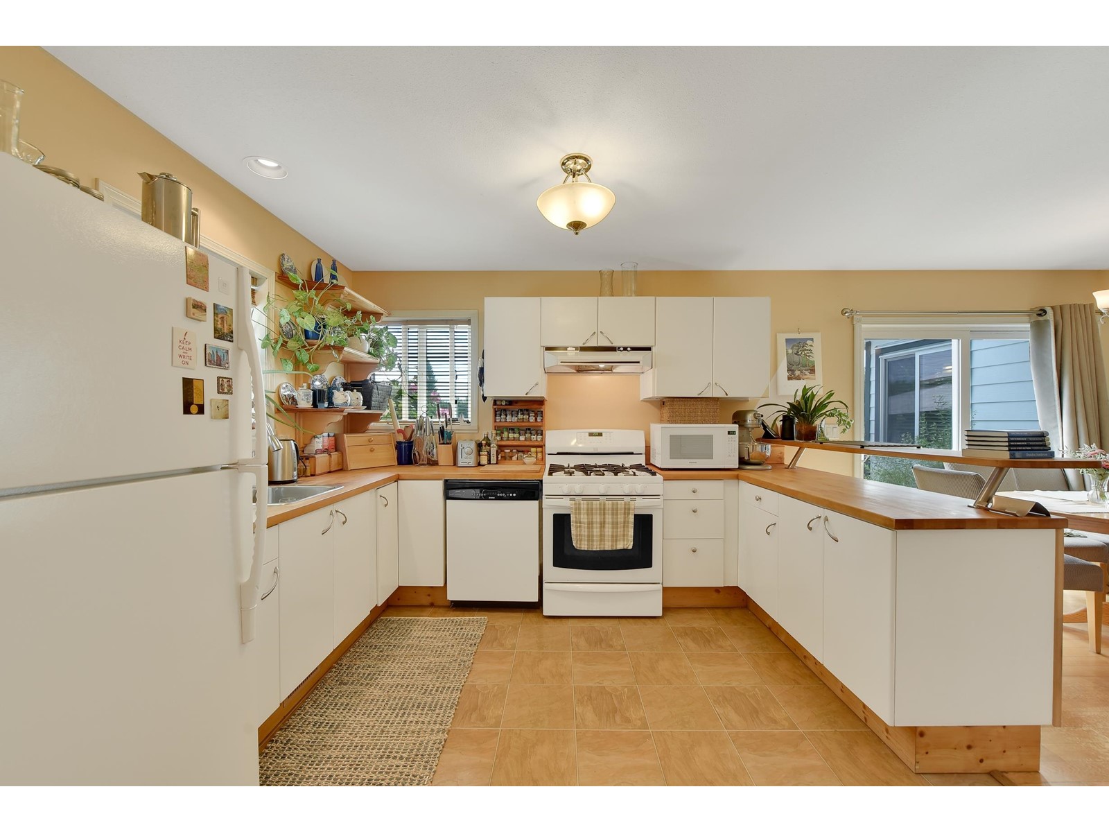 8956 128st Street, Surrey, British Columbia  V3V 5M7 - Photo 9 - R2971548