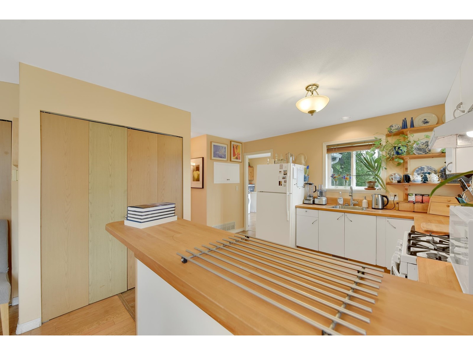8956 128st Street, Surrey, British Columbia  V3V 5M7 - Photo 11 - R2971548