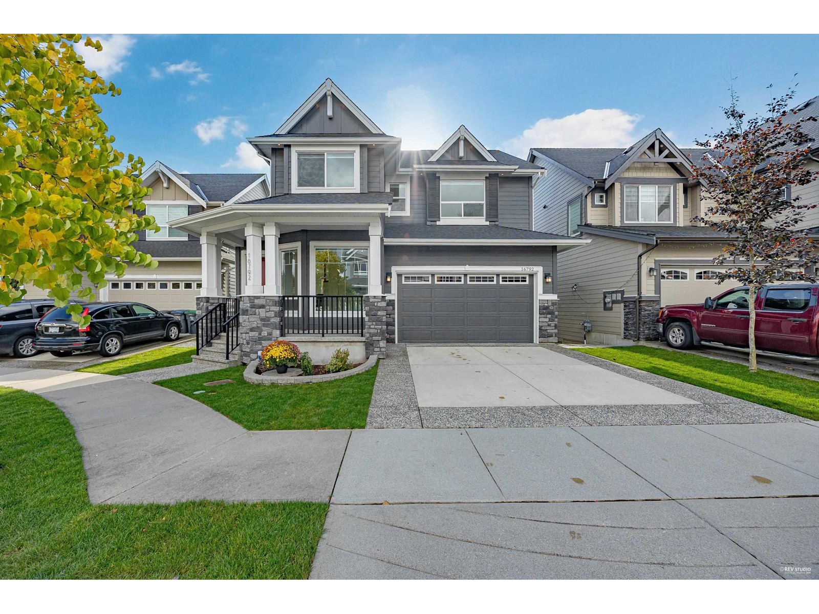 Property at 16792 17B AVENUE image 1