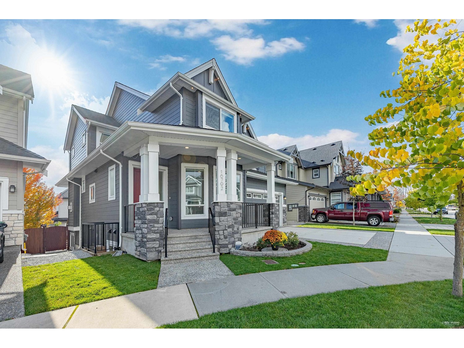 Property at 16792 17B AVENUE image 4