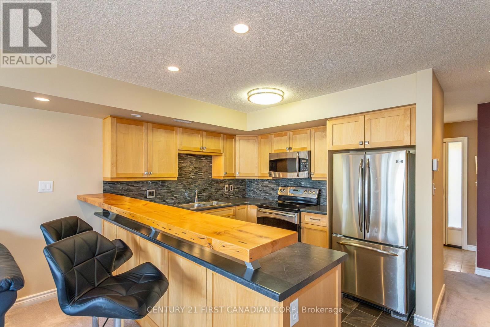 20 - 40 Ontario Street S, Lambton Shores (Grand Bend), Ontario  N0M 1T0 - Photo 14 - X11994963