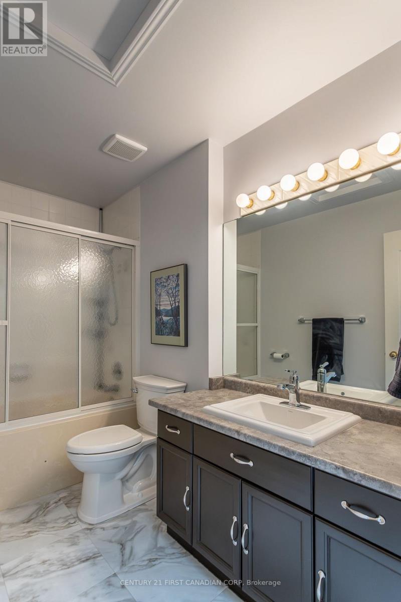 20 - 40 Ontario Street S, Lambton Shores (Grand Bend), Ontario  N0M 1T0 - Photo 32 - X11994963