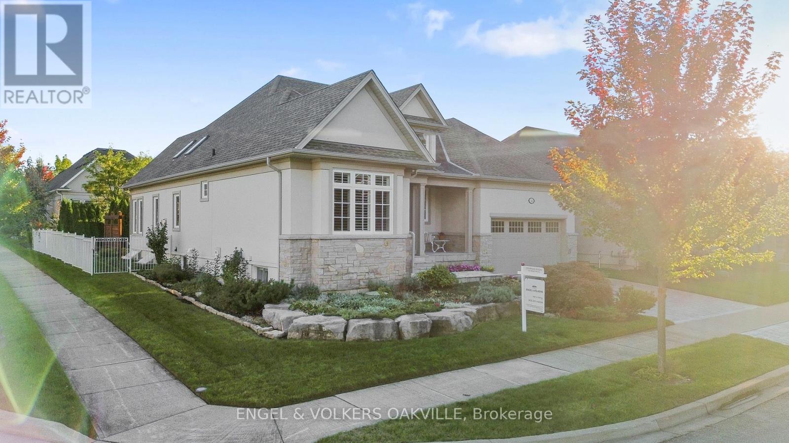 44 Stoneridge Crescent, Niagara-On-The-Lake, Ontario  L0S 1J1 - Photo 2 - X11994930