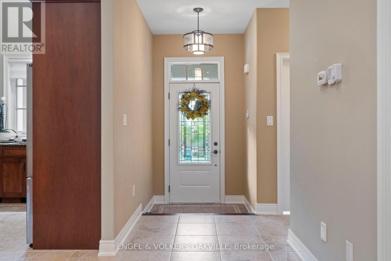 44 Stoneridge Crescent, Niagara-On-The-Lake, Ontario  L0S 1J1 - Photo 3 - X11994930